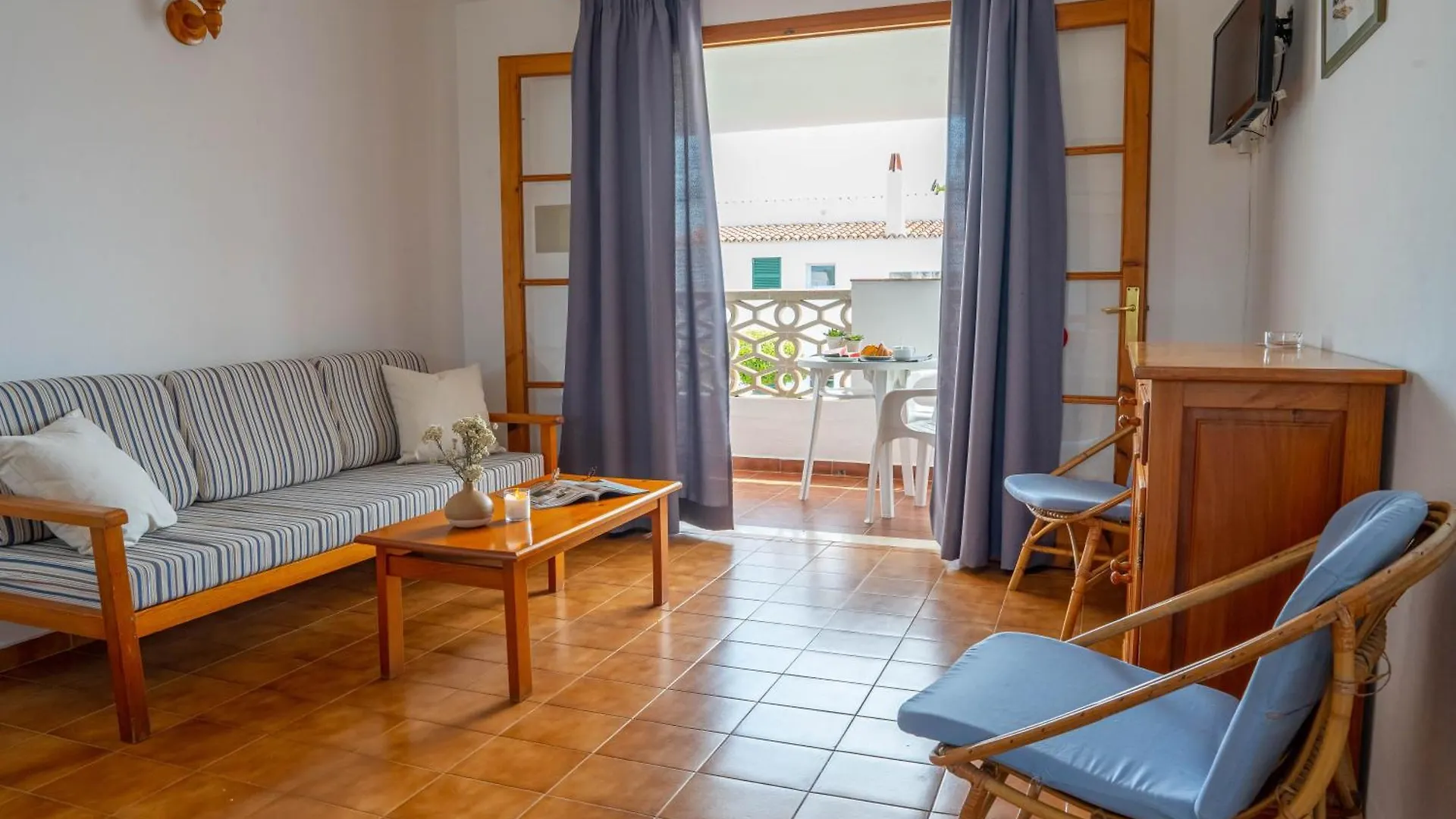 Apartamentos Sa Caleta