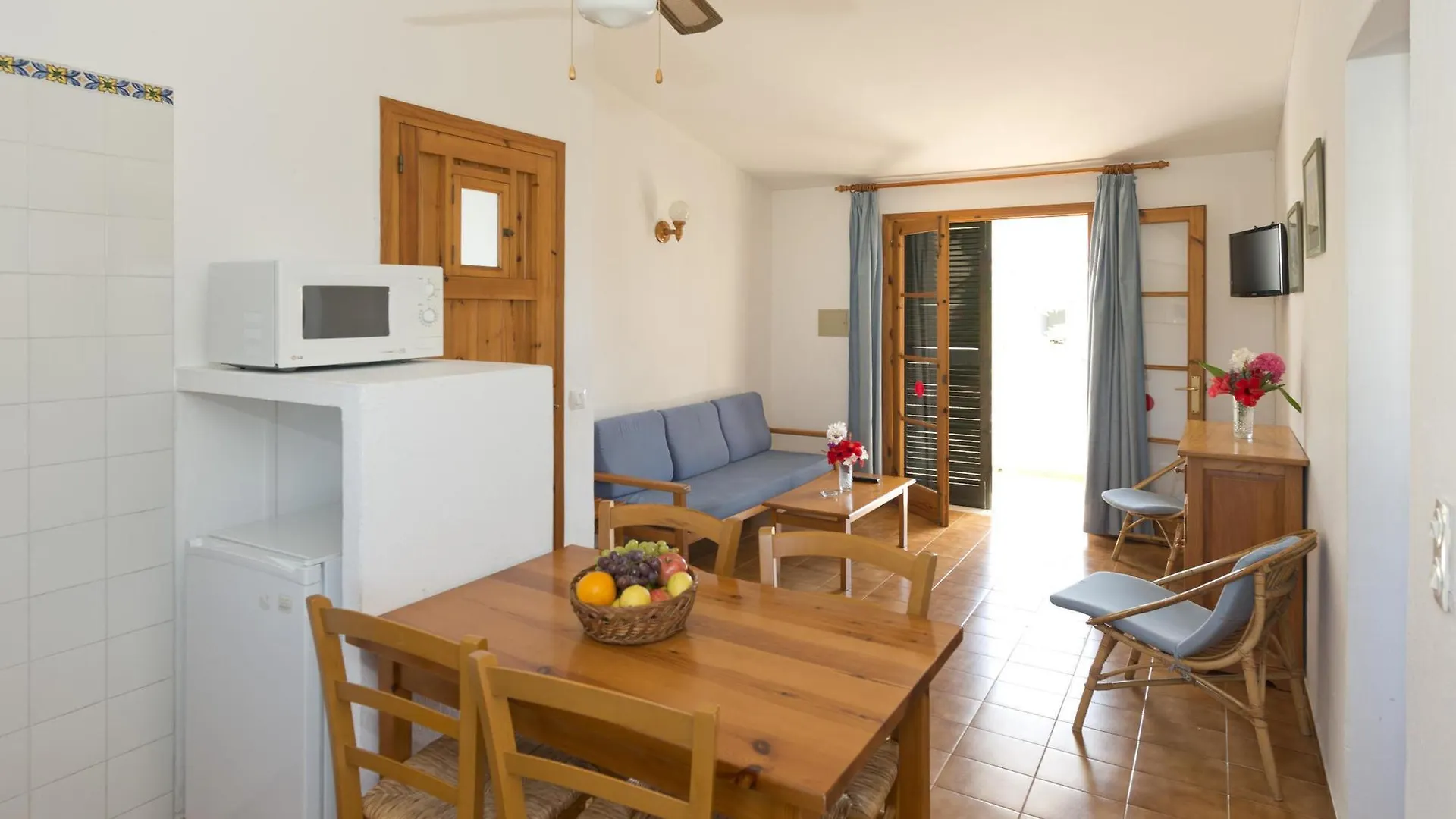 Apartamentos Sa Caleta