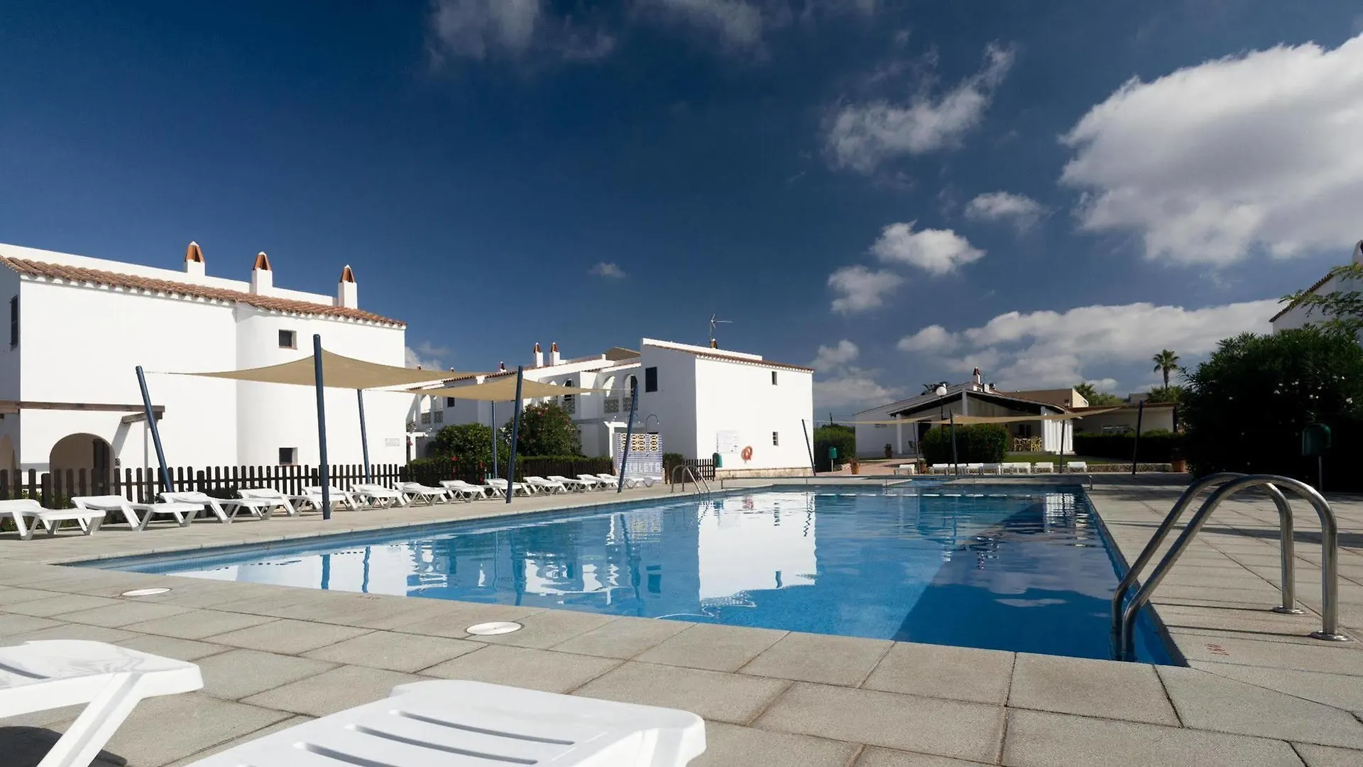 Apartamentos Sa Caleta