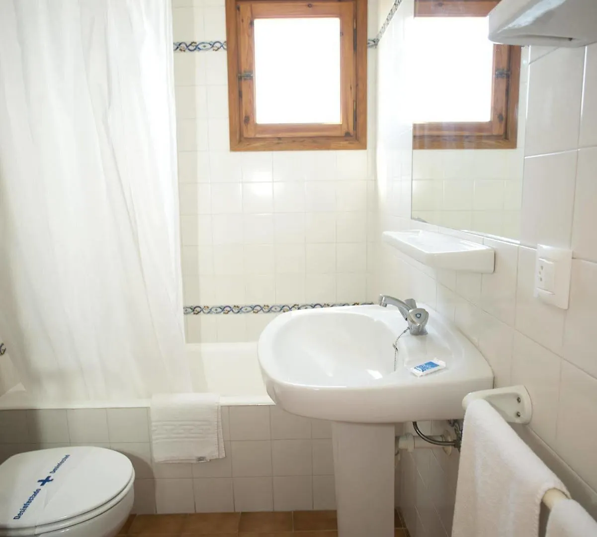 Apartamentos Sa Caleta