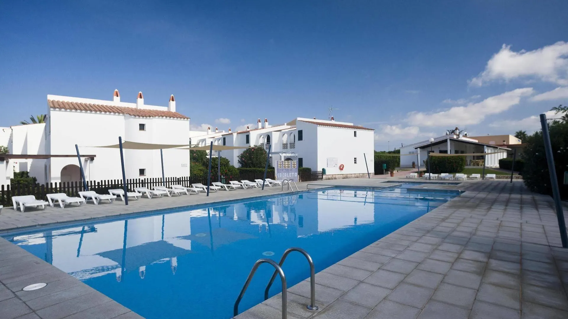 Apartamentos Sa Caleta